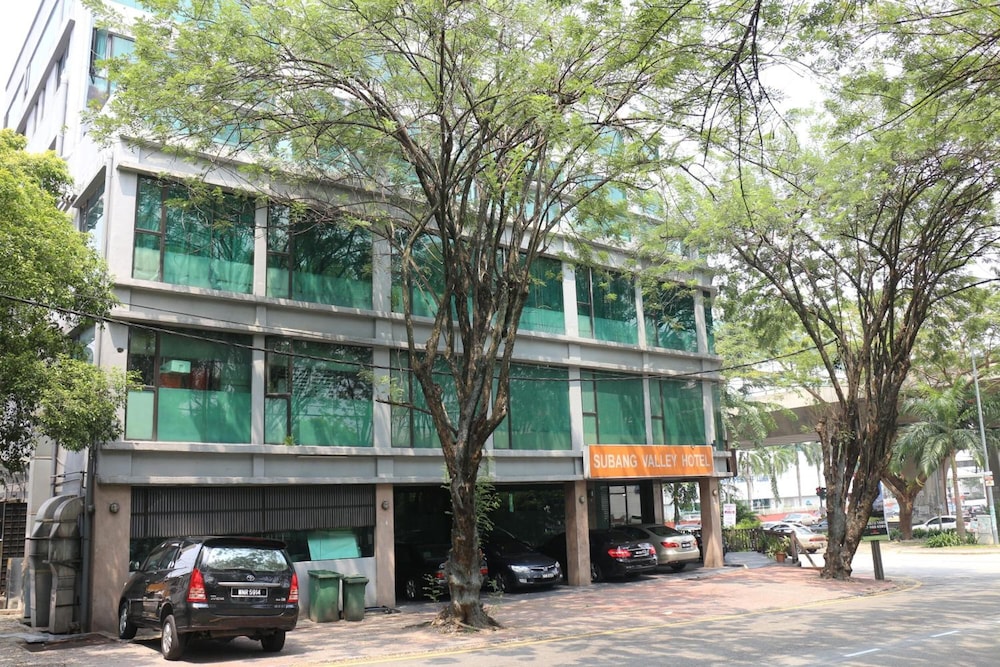Subang Valley Hotel 10/59