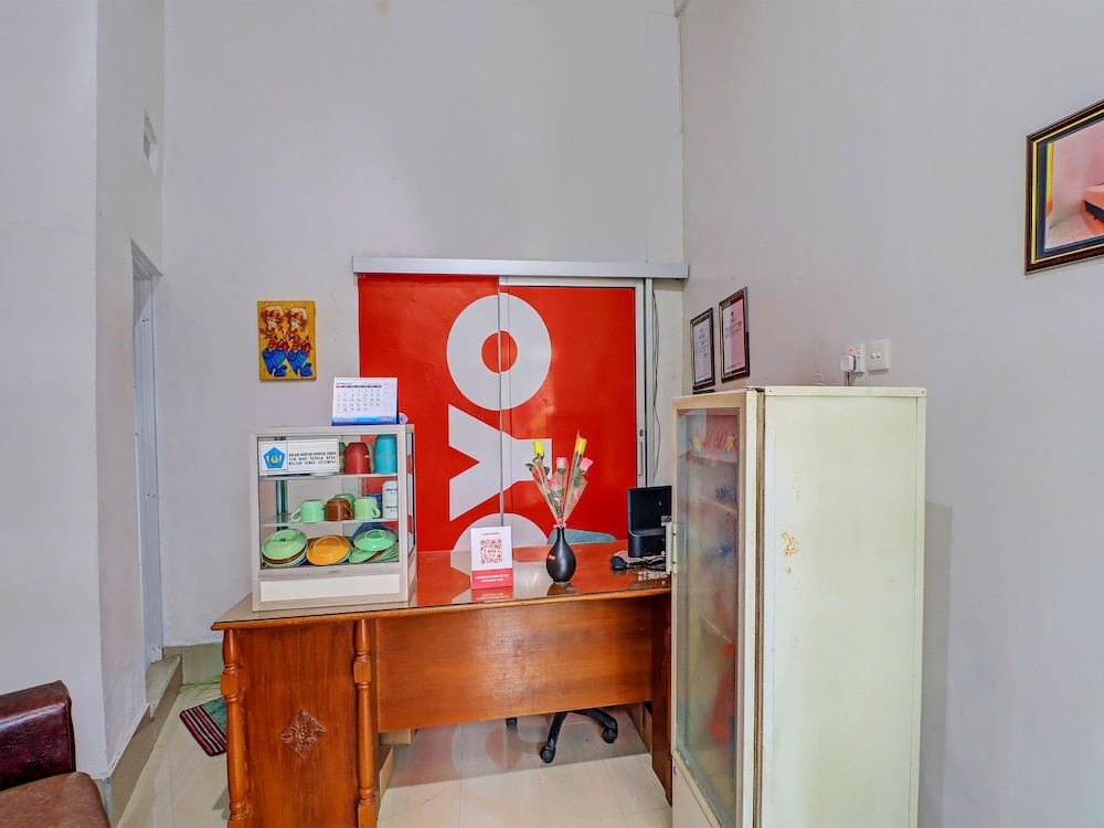 Super OYO 1356 Gusti Residence 13/46