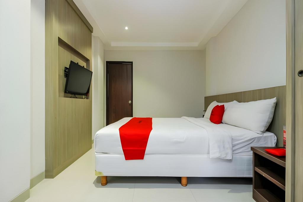 Reddoorz Plus @ Tb Simatupang 13/49