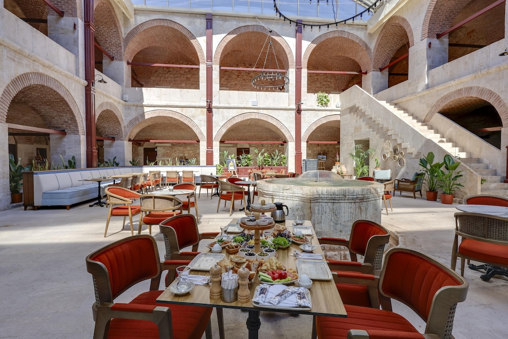 Silk Road Museum Hotel 32/50