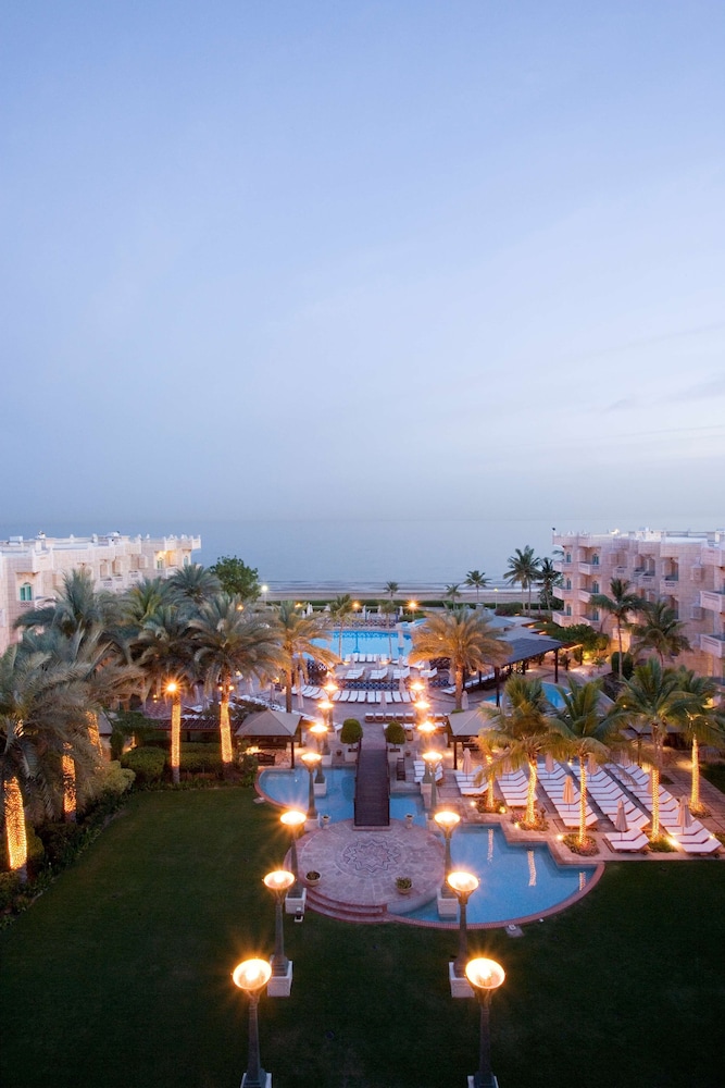 Grand Hyatt Muscat Hotel 46/50