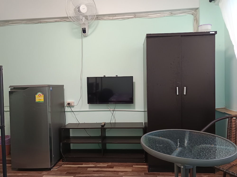 Artem's Guesthouse 28/39