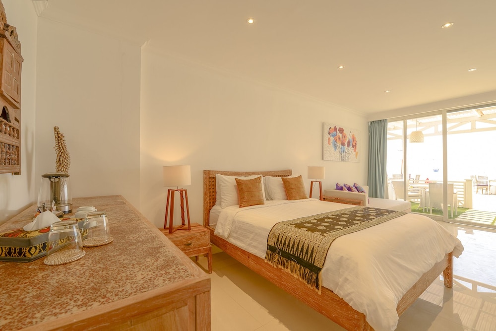 Meno Mojo Beach Resort 8/43