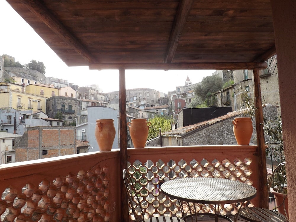ALBERGO DIFFUSO BORGO SANTA CATERINA 23/68
