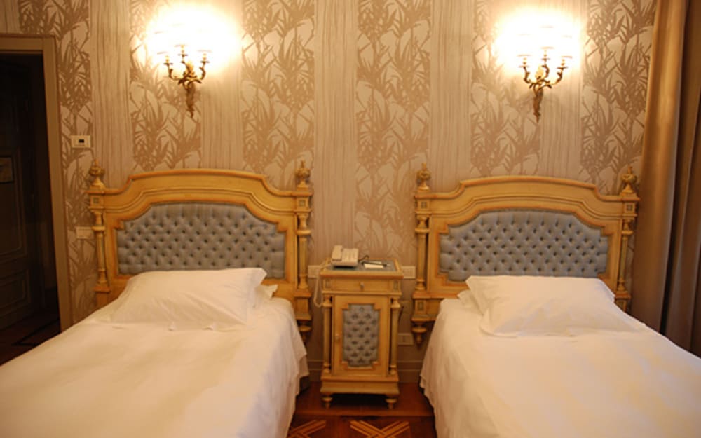 Hotel Villa Flori 42/73