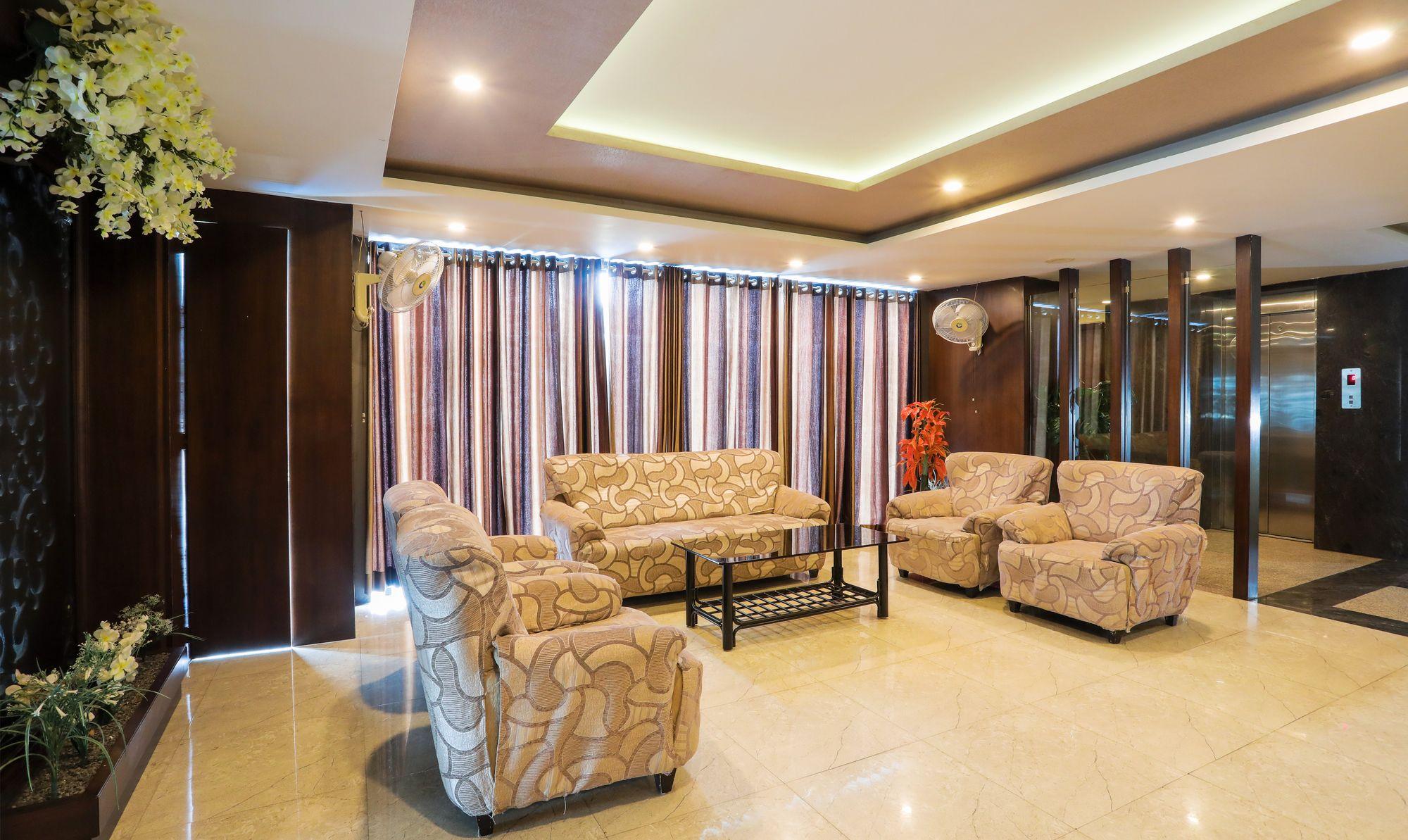Super Townhouse Divya Palace 52/69