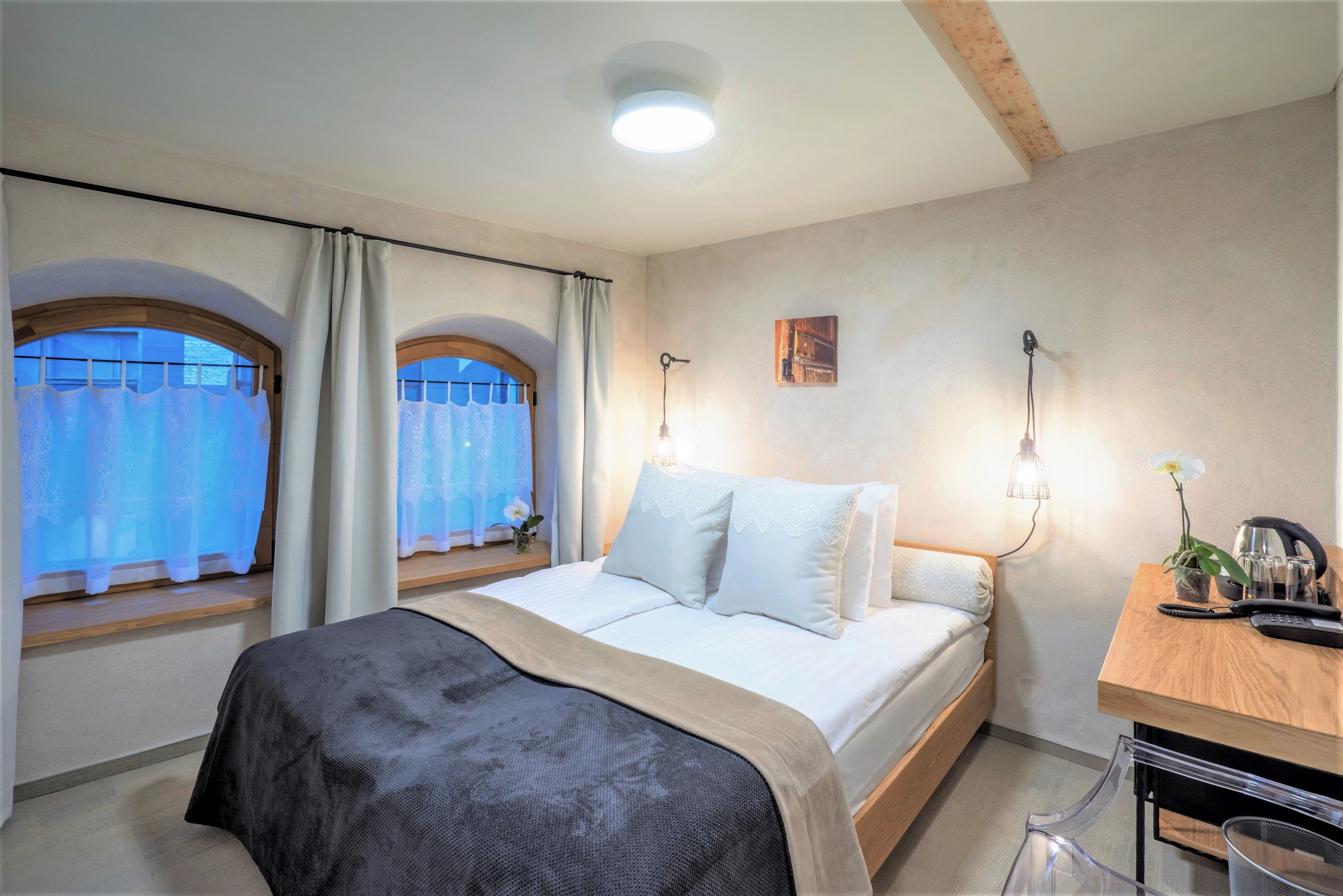 Deluxe, Double Bed