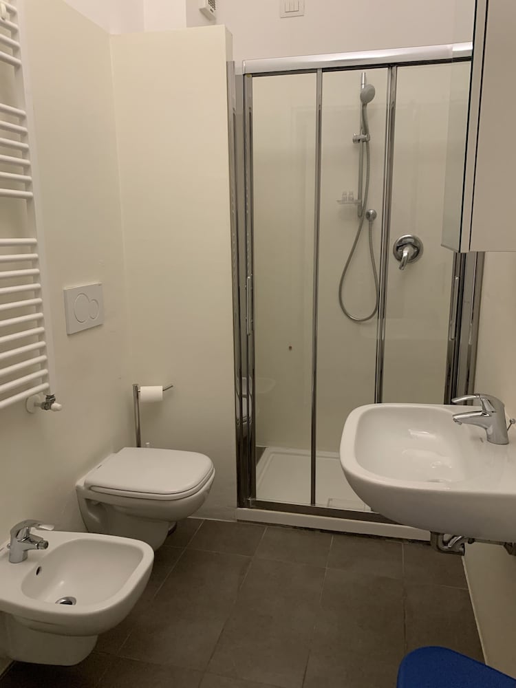 Hotel Villagiovanna milano 27/35