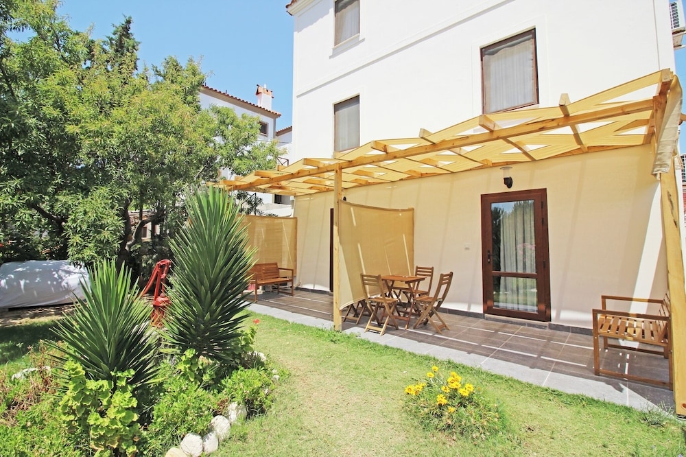 Arsipel Hotel 36/46