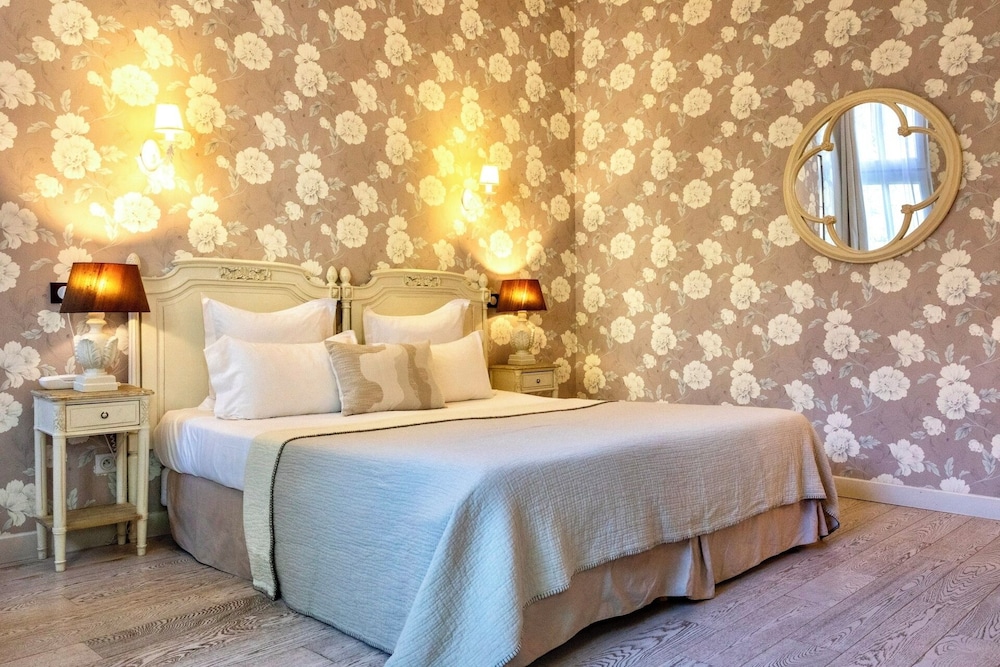 غرفة سوبيريور بسرير كوين، Hotel Du Mail 5/10