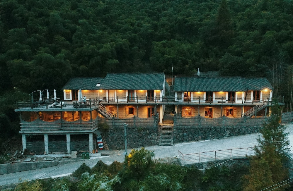 Moganshan Solvang Village 3/50