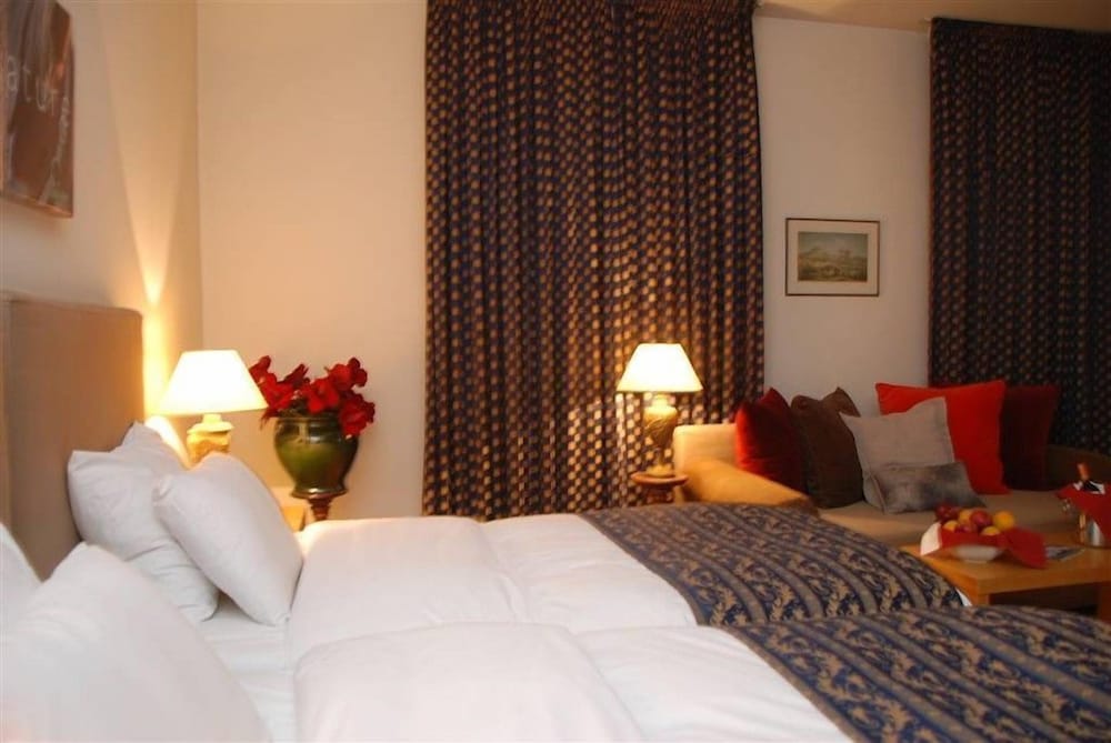 Le Palace Hotel 12/41