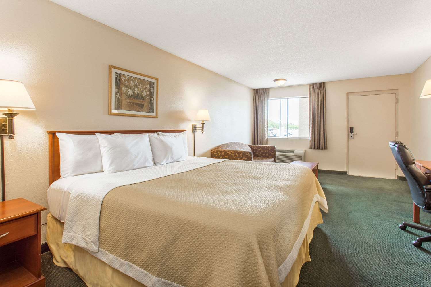 Days Inn Mesa East 10/23