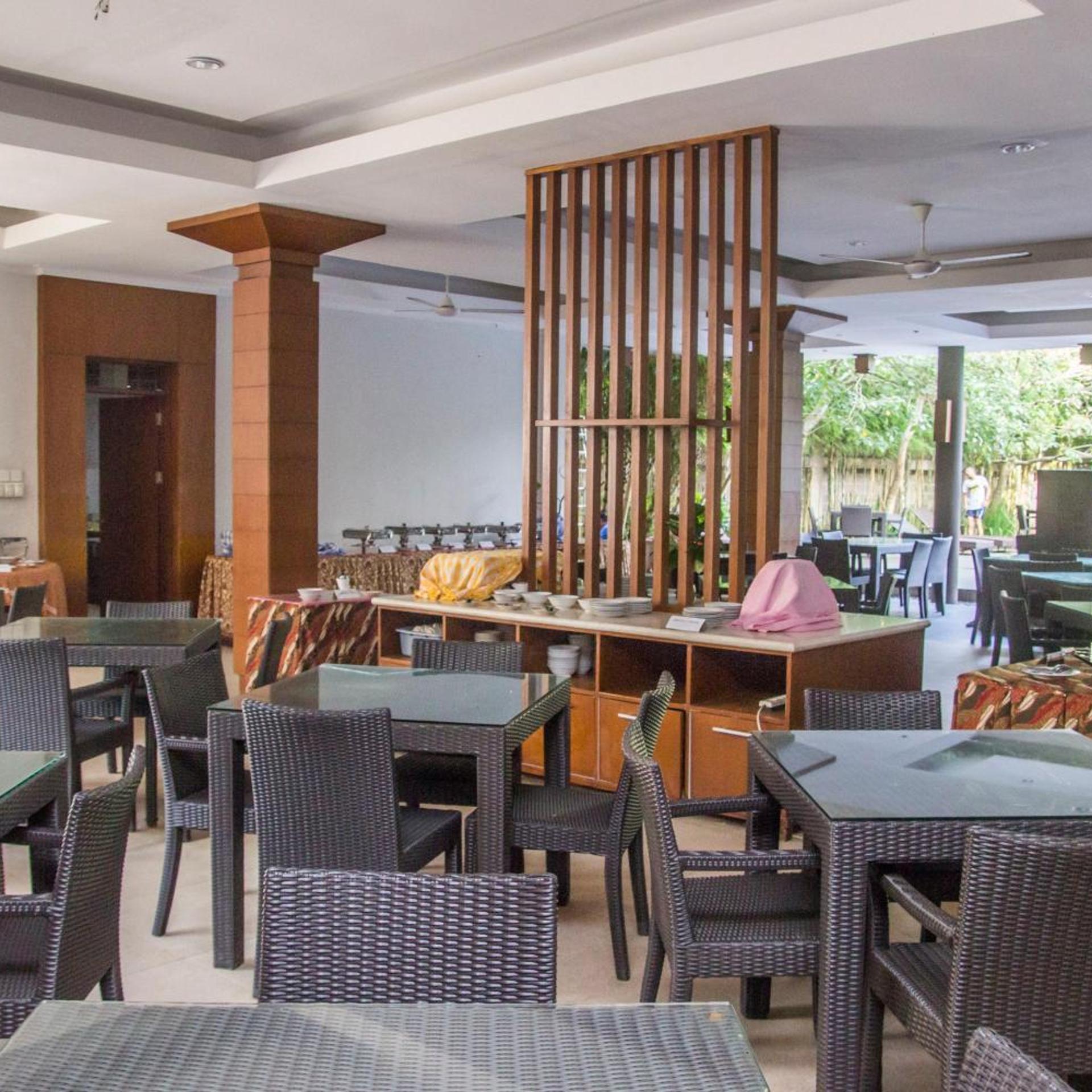 Surya Kencana Seaside Hotel 36/50