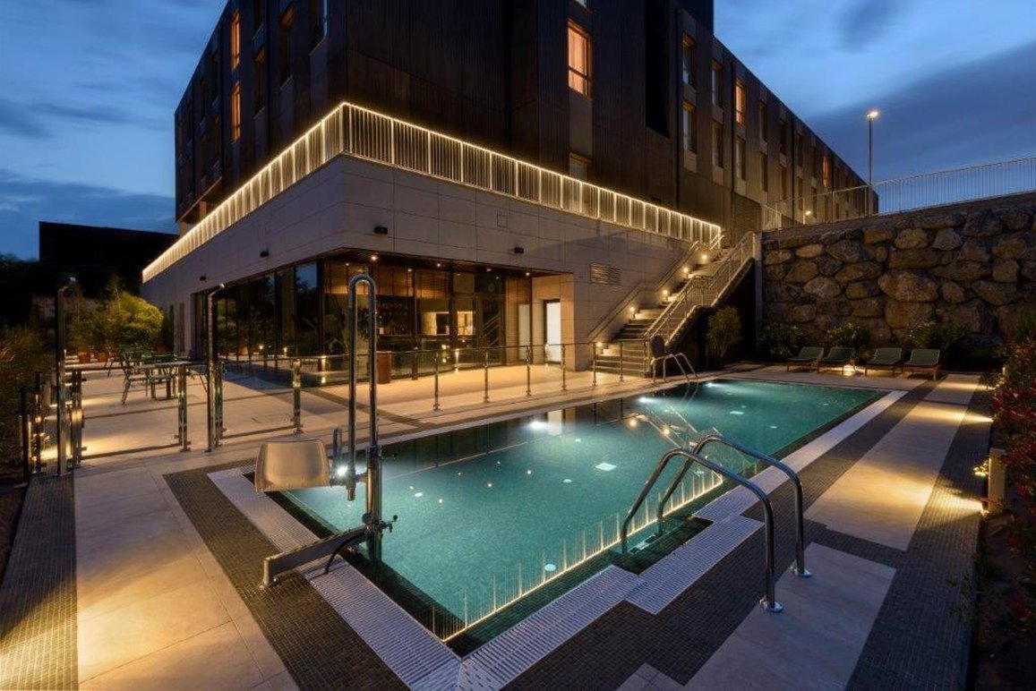 Hotel Tres Reyes San Sebastian 14/30