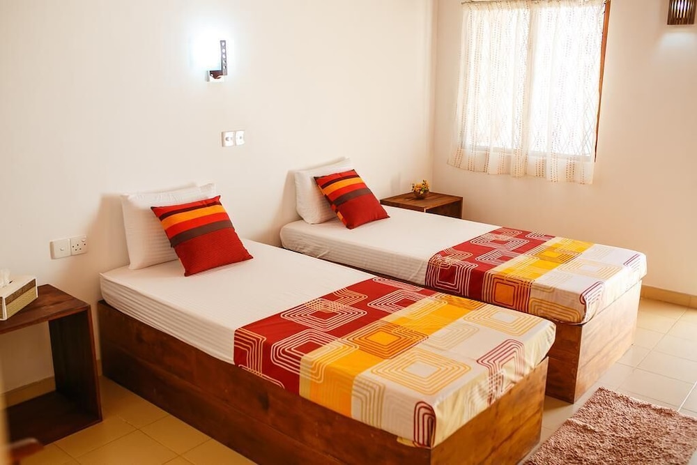 STANDARD, TWIN BEDS