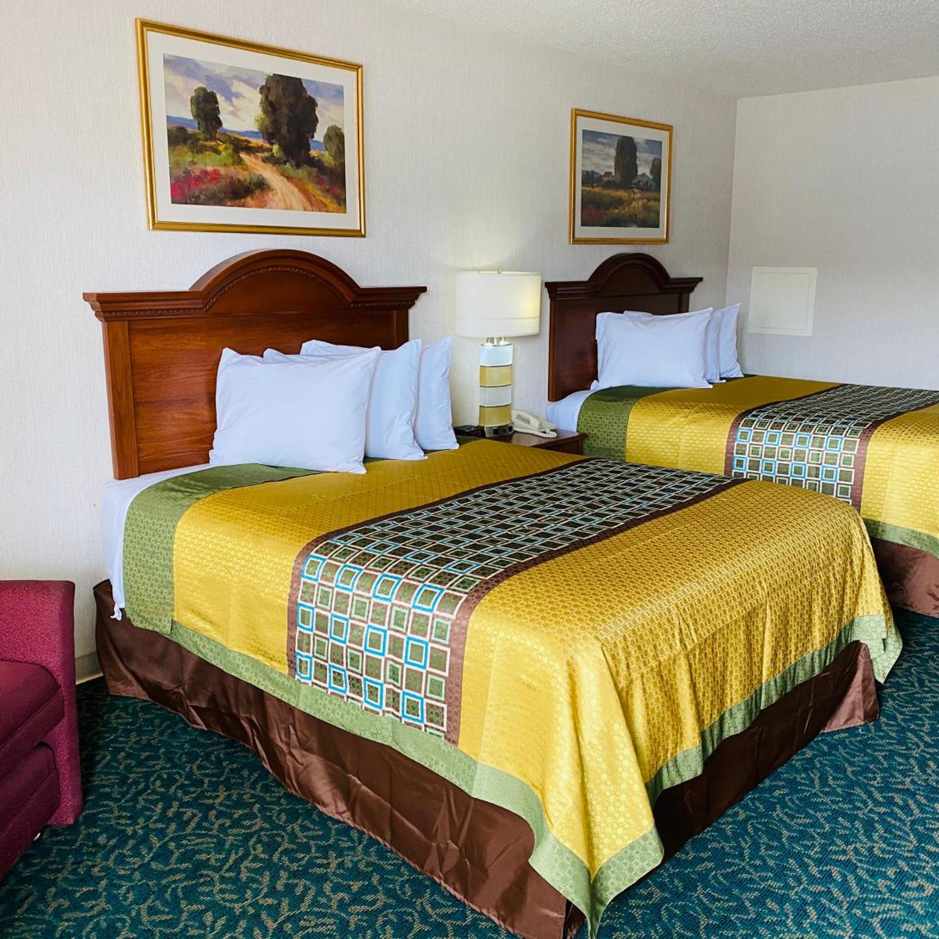 Harrisonville Inn & Suites 16/29