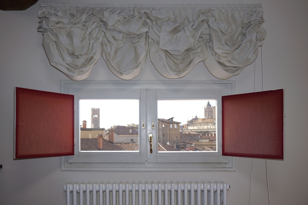 Casa Isolani Santo Stefano 8/48