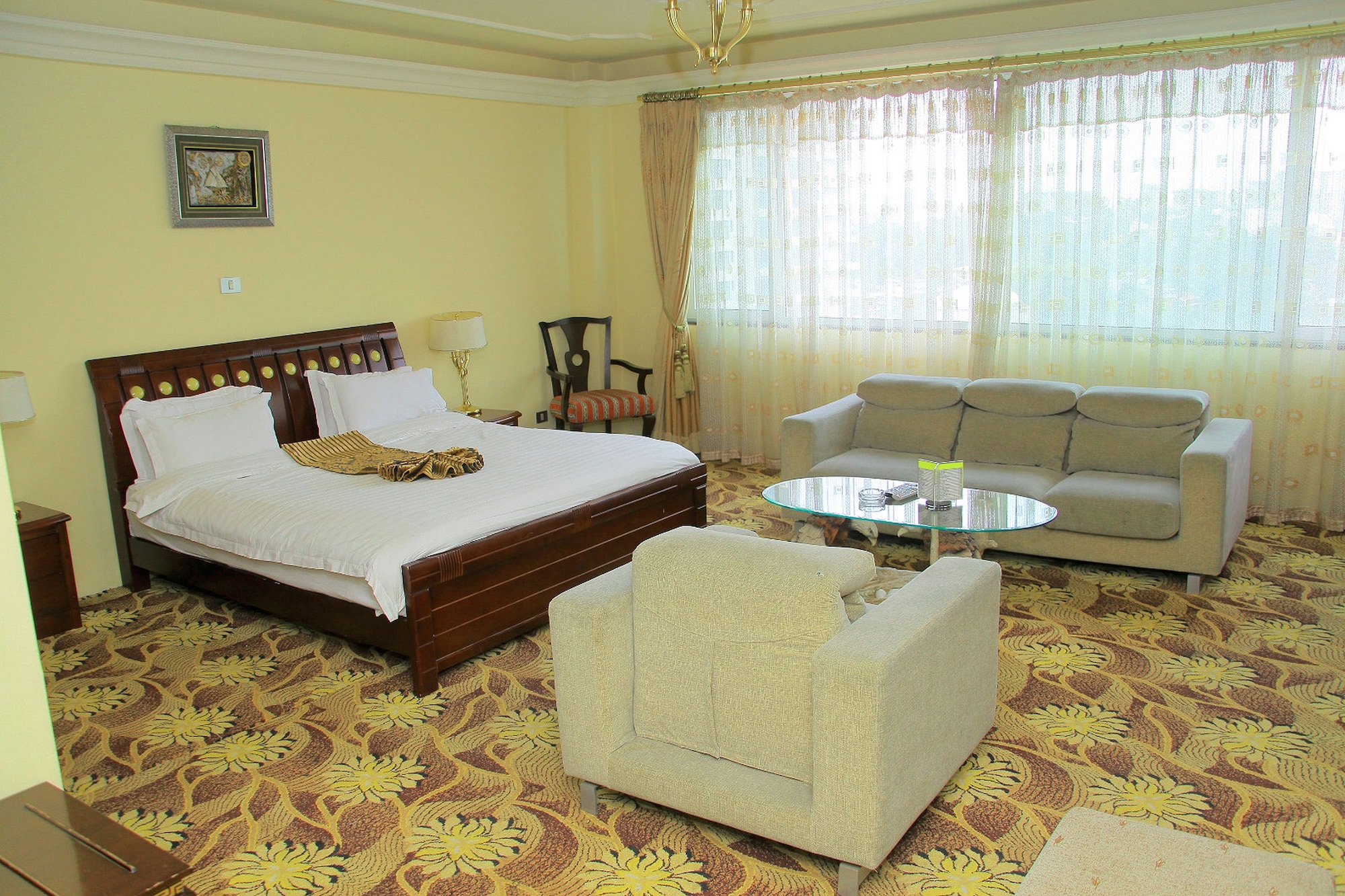 PRESIDENTIAL, SUITE