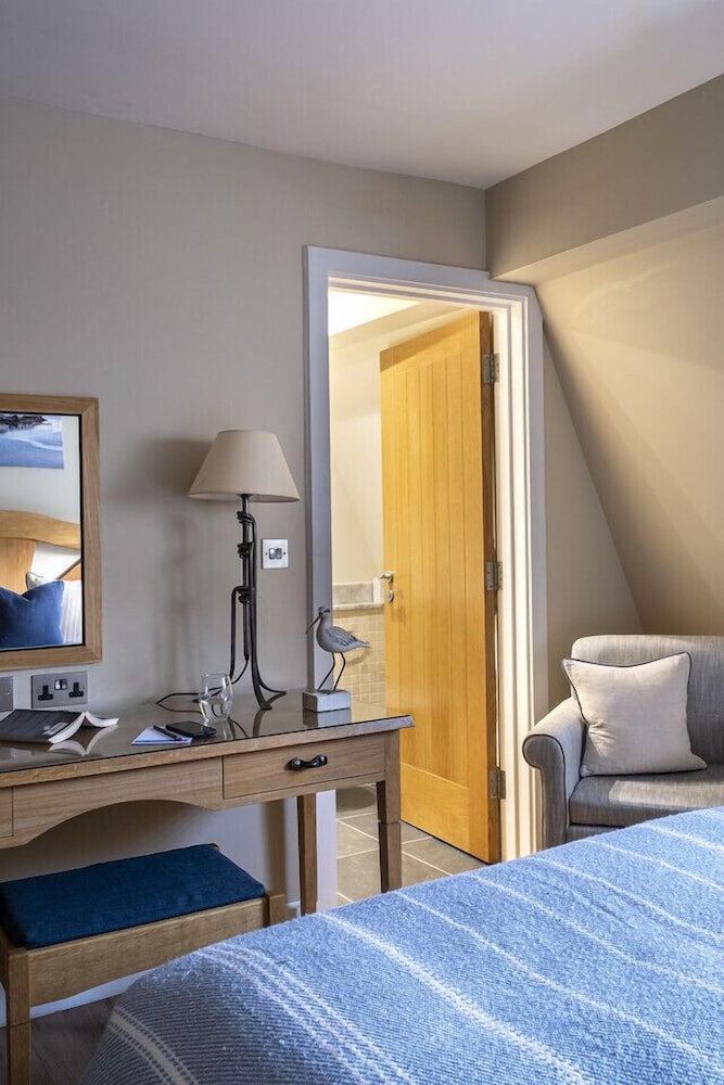 South Sands Hotel 12/50