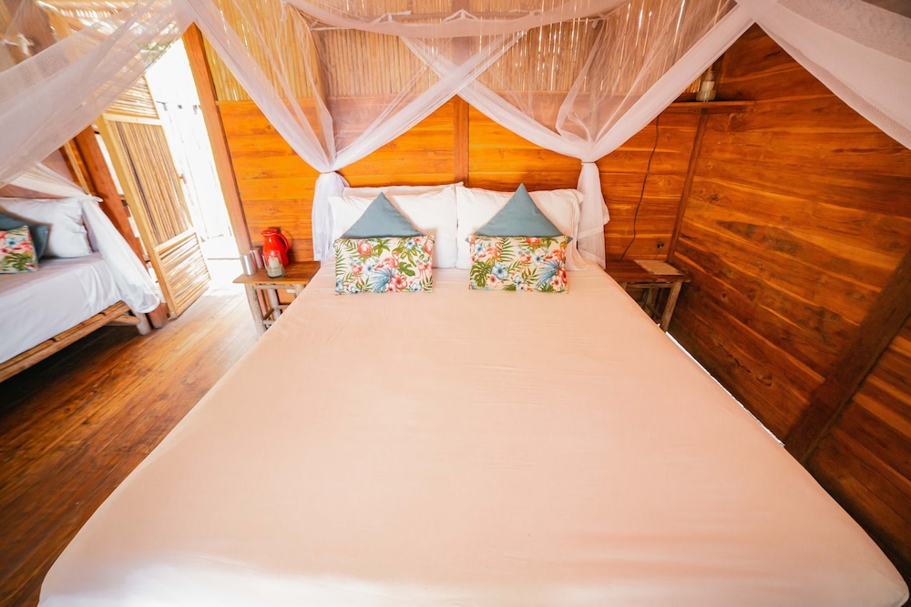 Awatawaa Ecolodge 11/50