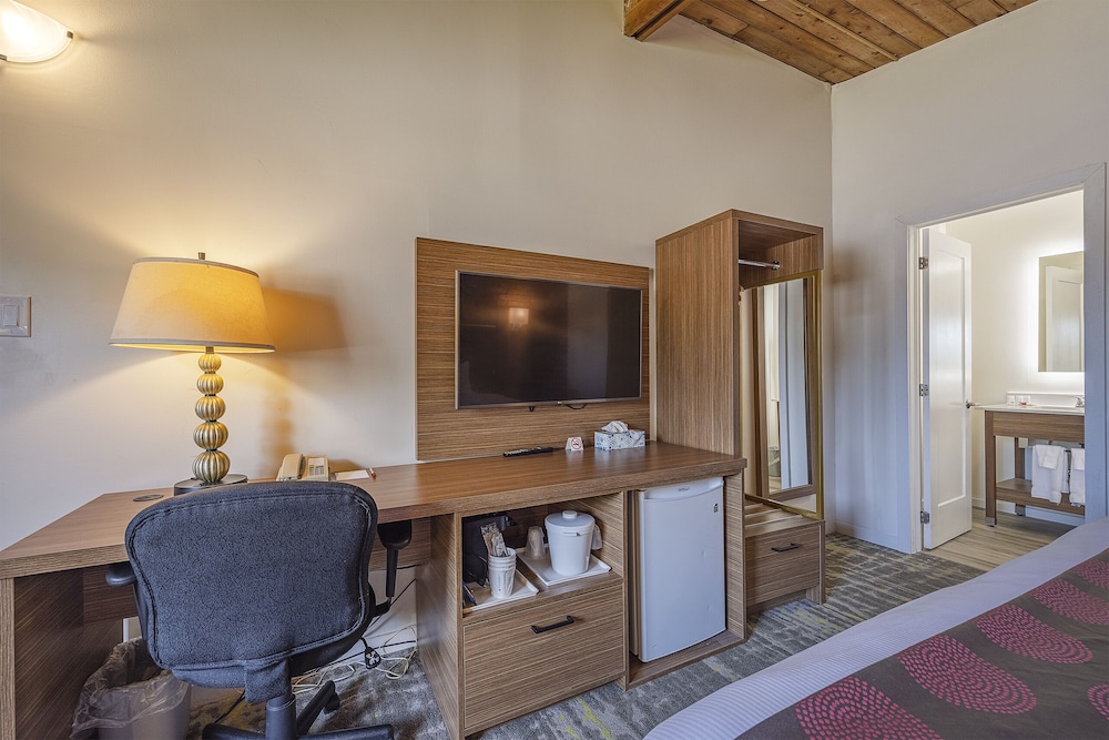 Ramada by Wyndham 1000 Islands/Gananoque 34/38