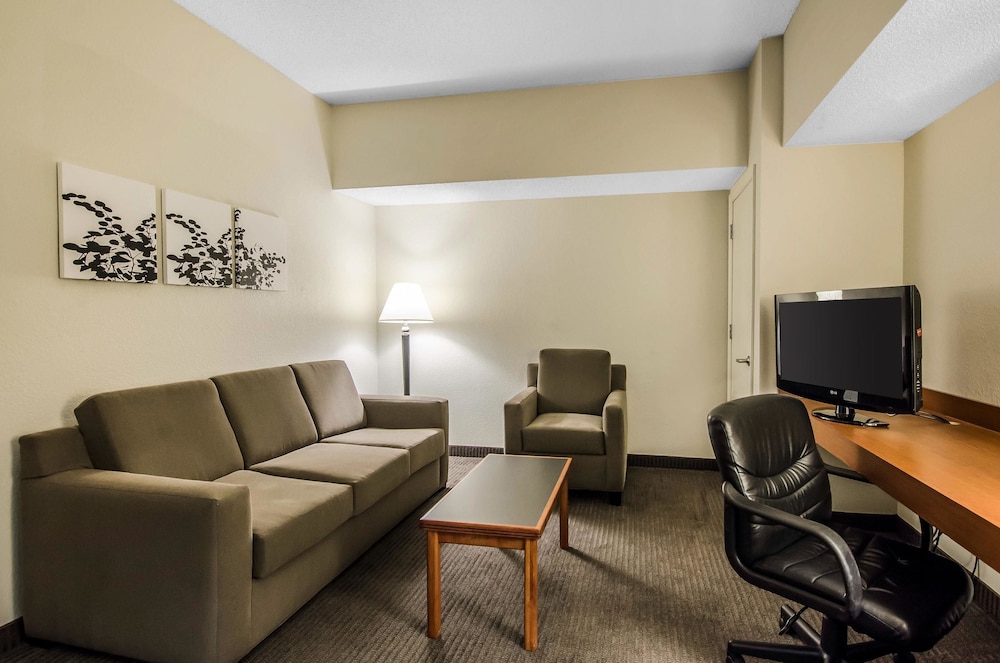 Sleep Inn & Suites Danville Hwy 58 25/35