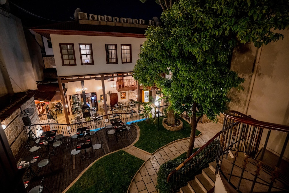 Mediterra Art Hotel 44/50