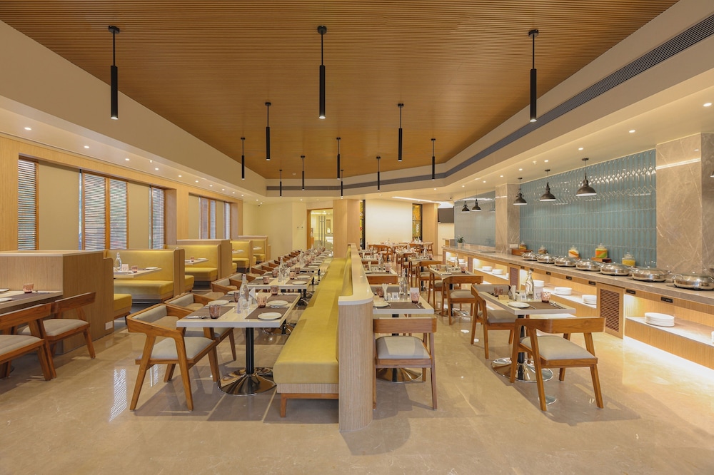 Lemon Tree Hotel Chinchwad Pune 44/56