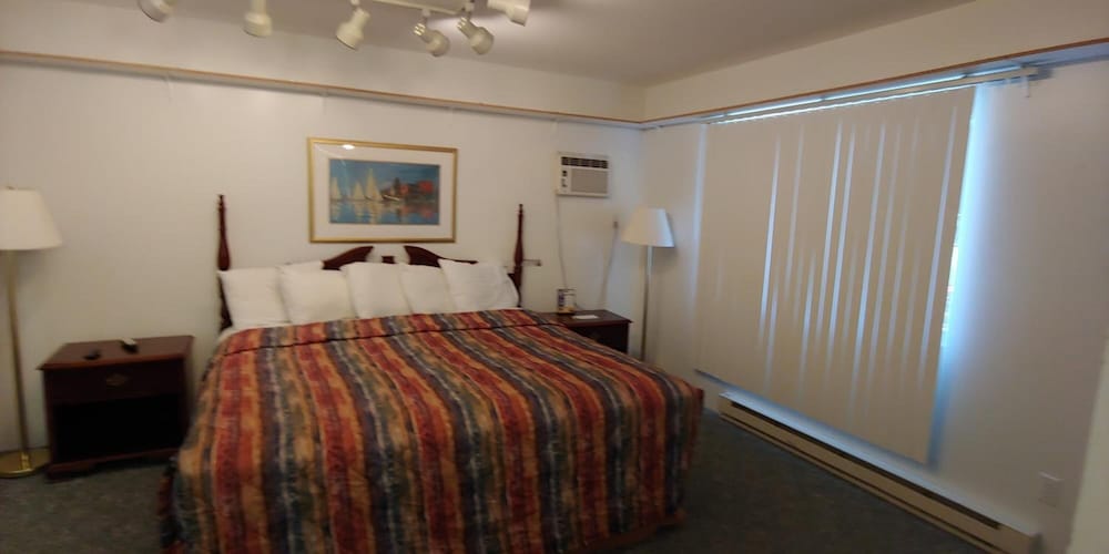 Sunrise Beach Motel 21/47