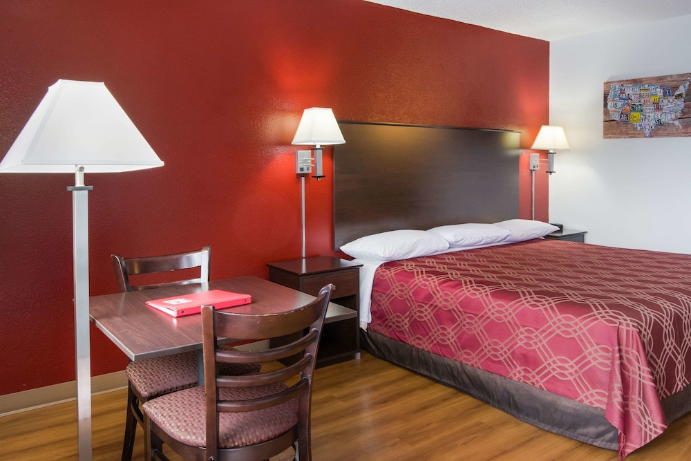 Bend Inn Suites Ex Econo Lodge 15/28