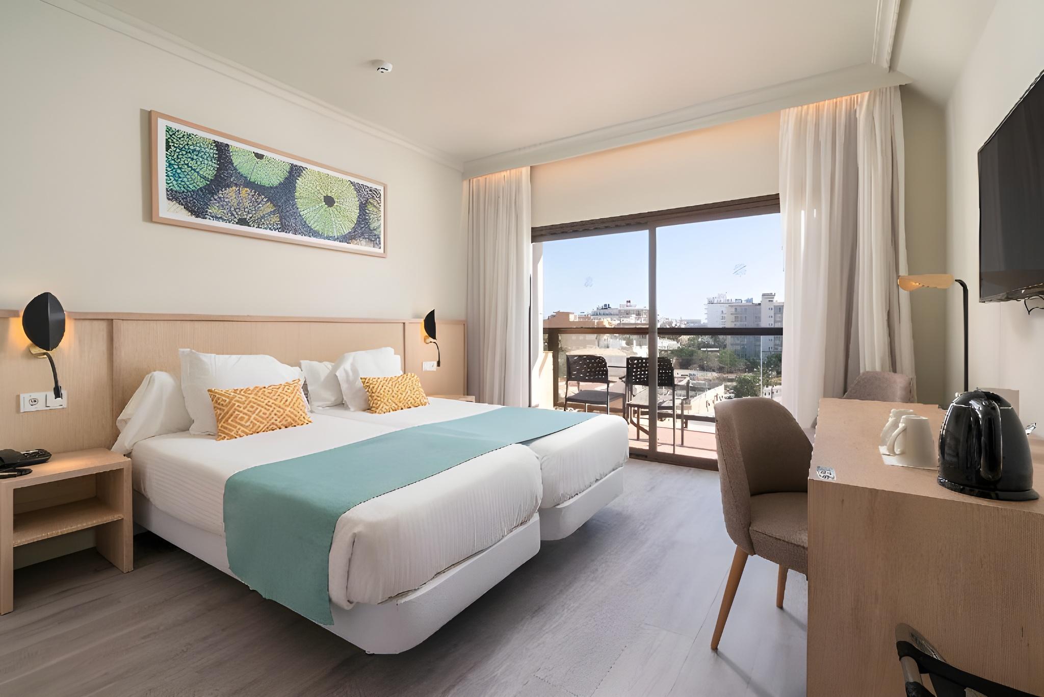 Superior, Double Bed, Sea View, Balcony