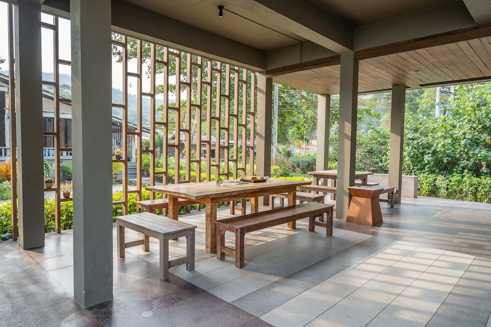 BAAN PLOY SEA 28/50
