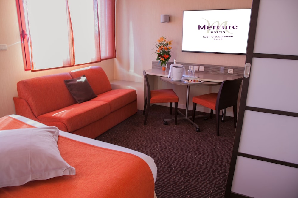 Mercure Lyon Est Villefontaine 54/64