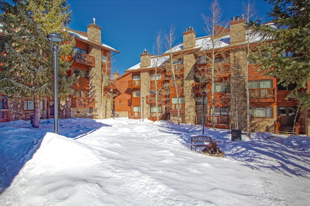 Pine Ridge Condominiums 46/50