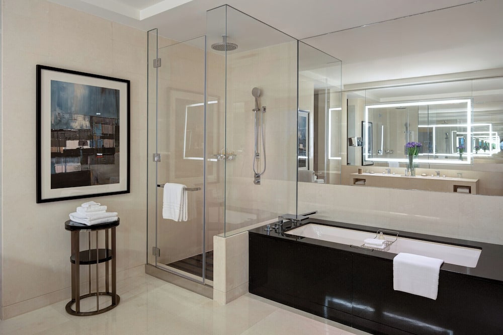 DELUXE, SUITE, TERRACE