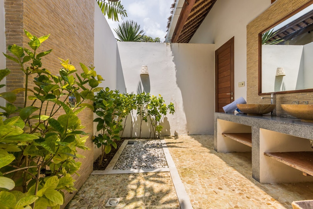 Villa Deh Simba 19/21