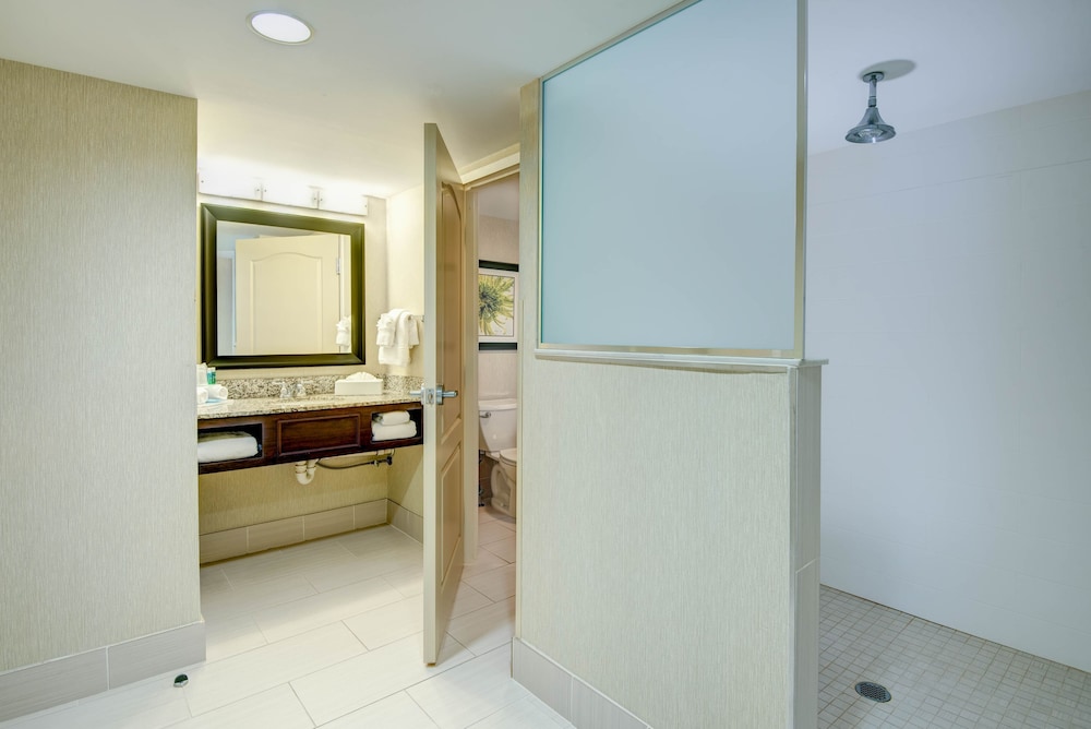 Holiday Inn Express Neptune 18/80