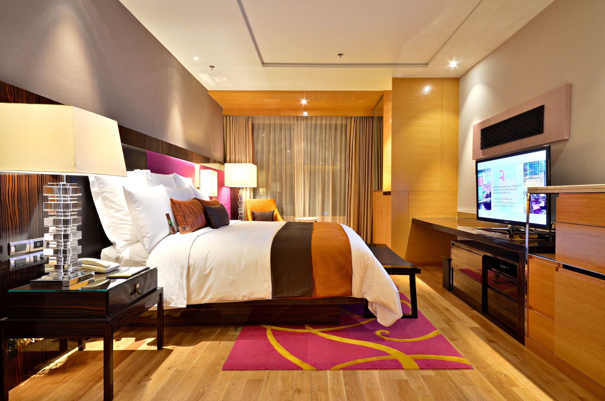 جناح كلوب بسريرين مزدوجين بـ3 غرف نوم، Renaissance Bangkok Ratchaprasong Hotel 6/9