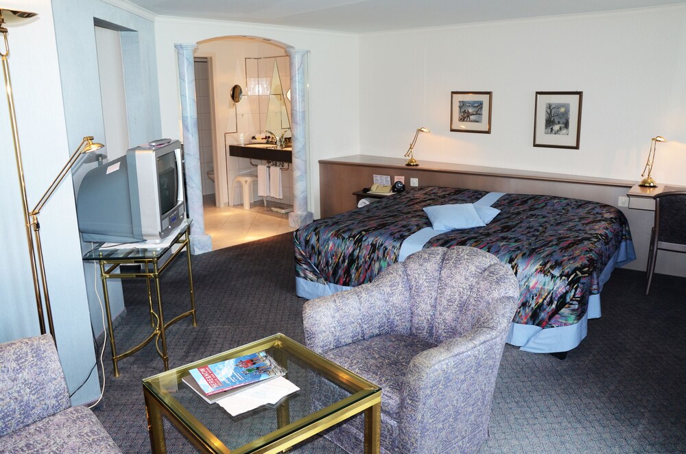 Seiler Au Lac Hotel 36/72