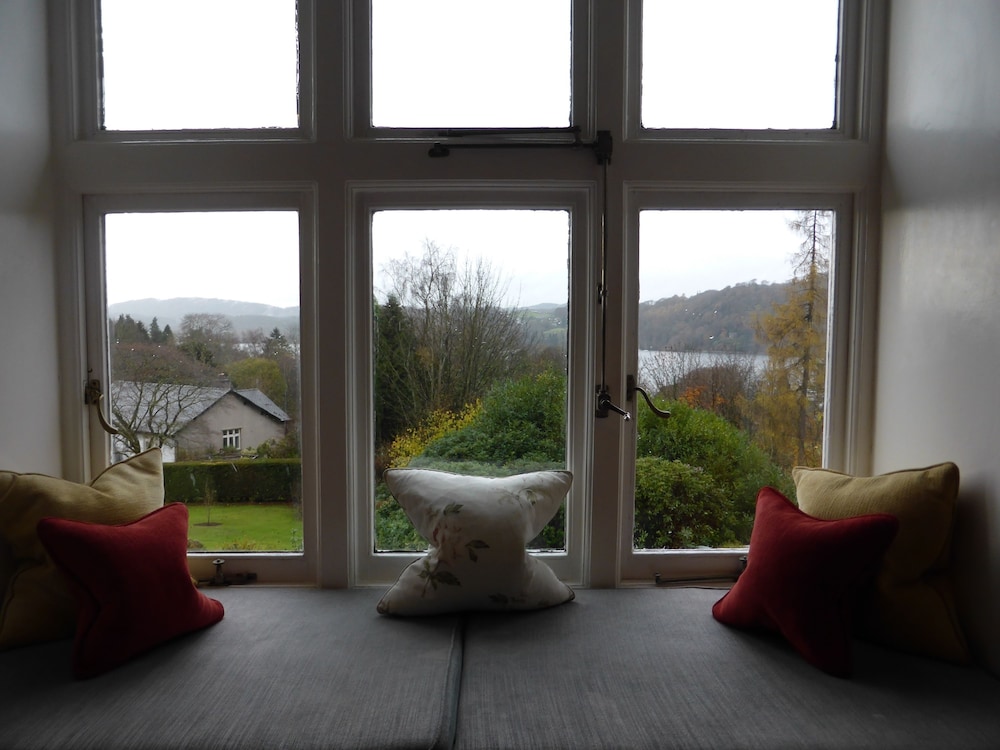 Lindeth Howe Hotel 43/61