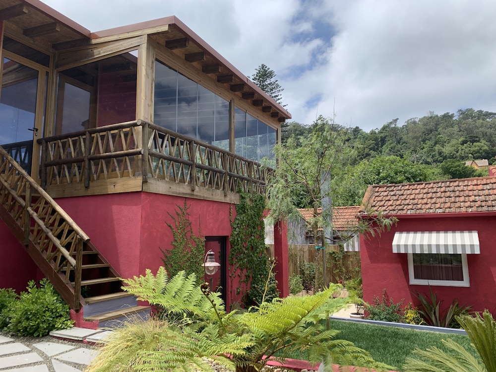 Storytellers Villas 6/50