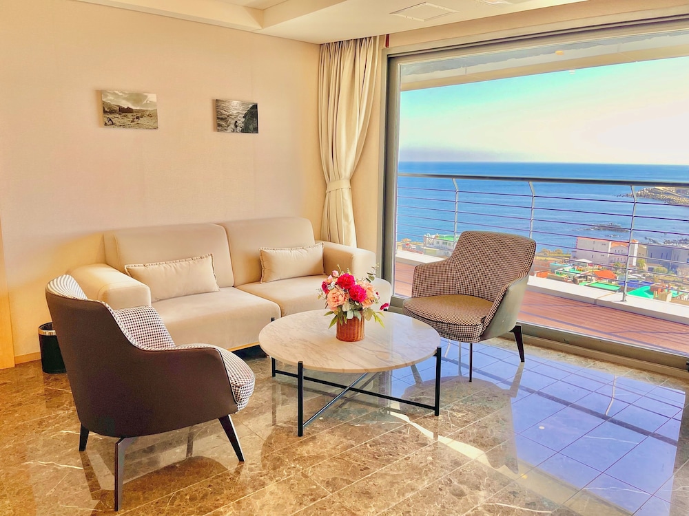 Hotel Bridge Seogwipo 27/50