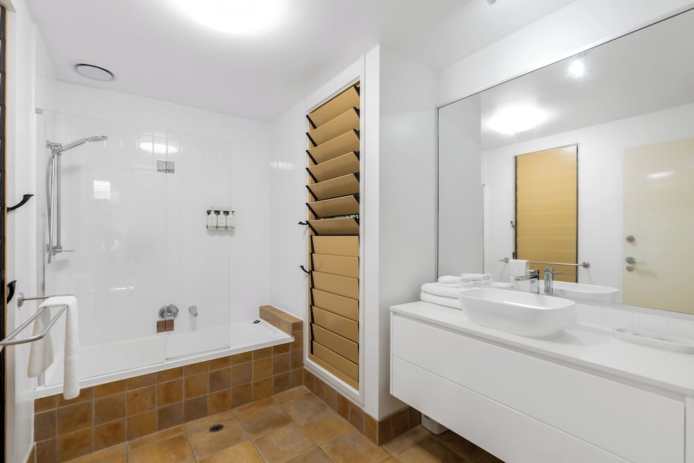 شقة بسرير كينج وسريرين منفصلين بغرفتي نوم، SANCTUARY PALM COVE 15/15