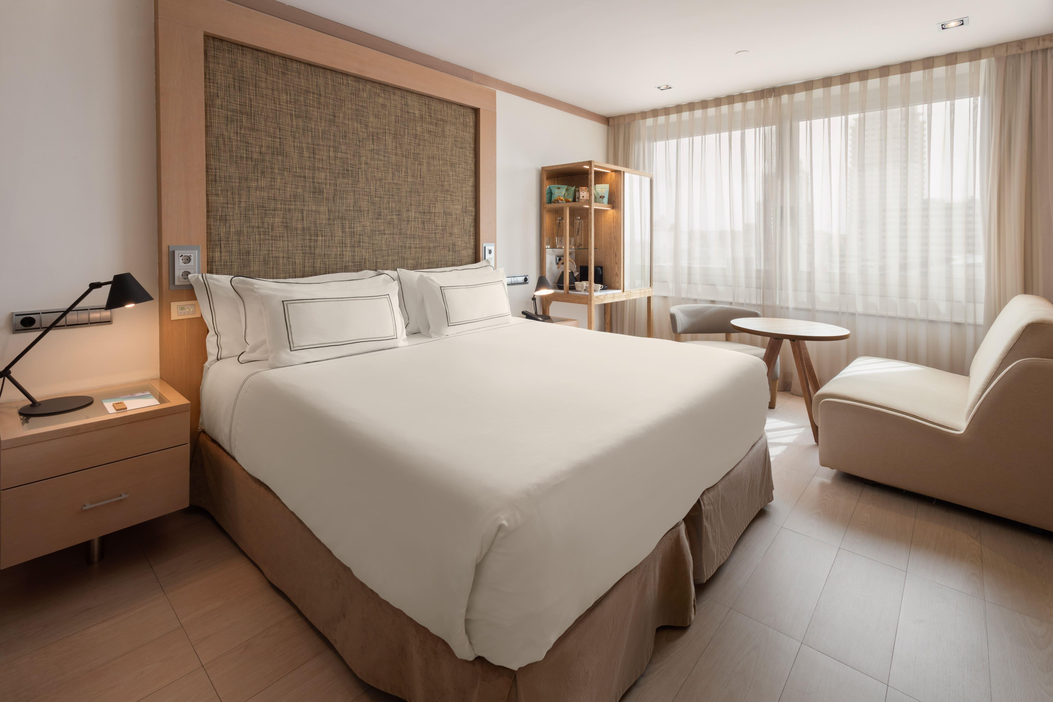 غرفة بريميوم بسرير مزدوج أو سريرين منفصلين، Melia Madrid Princesa Hotel 5/10