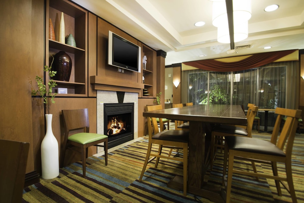 Fairfield Inn And Suites By Marriott Burley 24/31