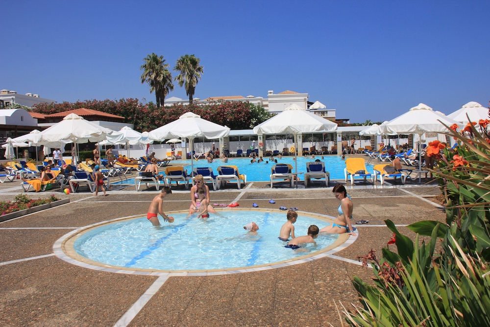 Annabelle Beach Resort 78/87