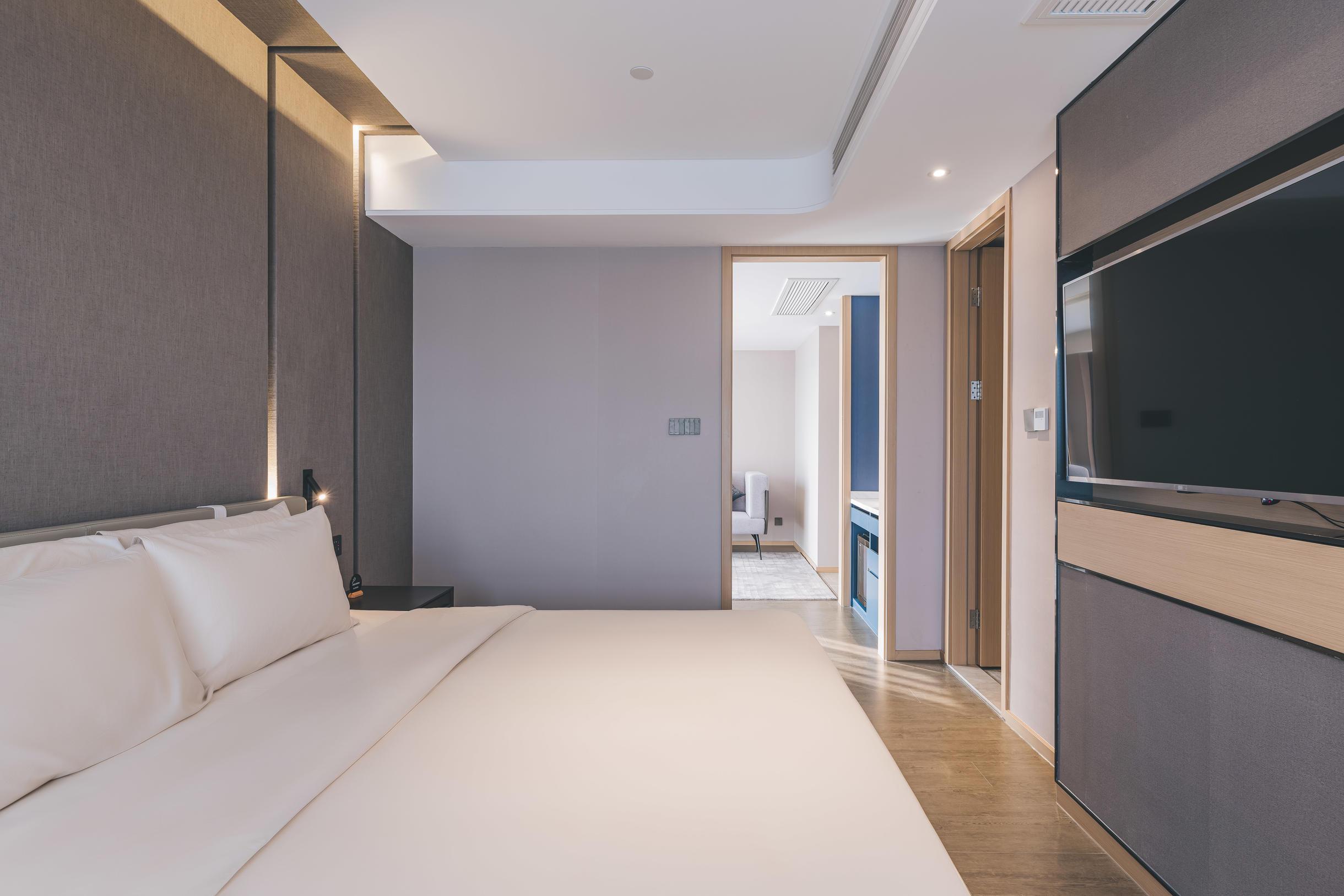 Atour Hotel (Nanjing Railway Station, Hongshan Zoo) 8/29