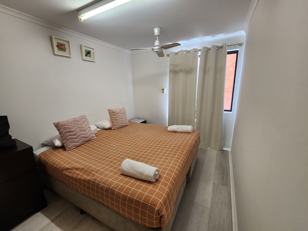 Perth City Apartment Hotel 9/46