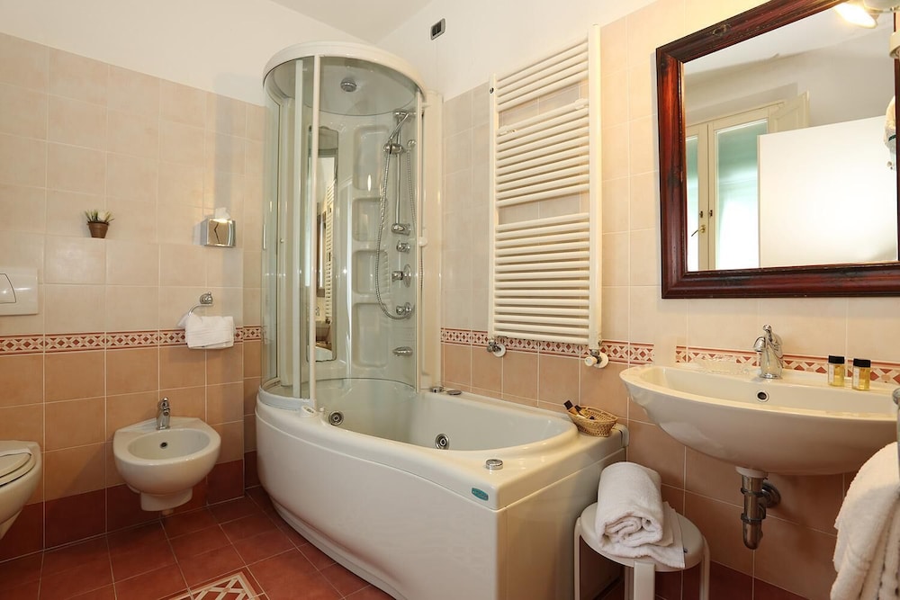 Villa Romantica 10/47